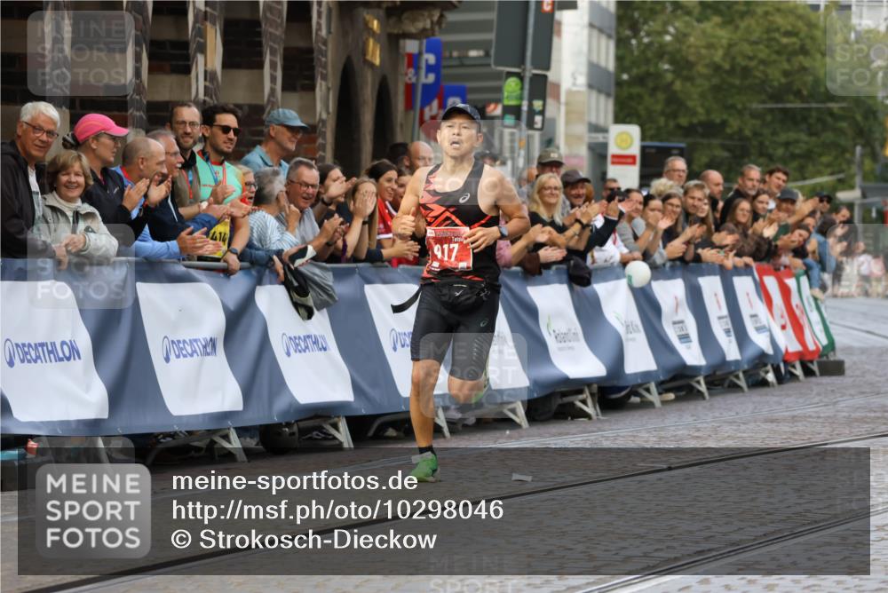 13.09.2026 - 21. swb-Marathon Bremen Strokosch-Dieckow http://msf.ph/oto/10298046 13.09.2026 12:35:01 Ziel 917, 1190, 1997, 1028 meine-sportfotos.de