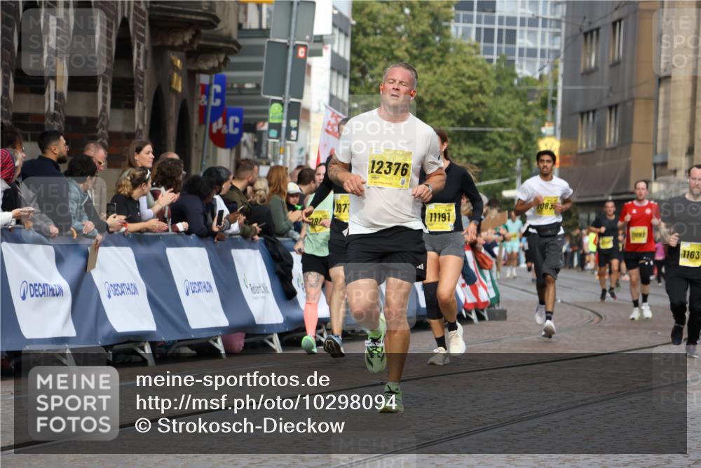 13.09.2026 - 21. swb-Marathon Bremen Strokosch-Dieckow http://msf.ph/oto/10298094 13.09.2026 10:49:32 Ziel 10294, 10392, 10514, 10566, 10655, 11316, 11567, 11621, 11891, 11896, 11984, 12132, 12149, 12450, 12529, 13577, 10709, 11007, 11717 meine-sportfotos.de