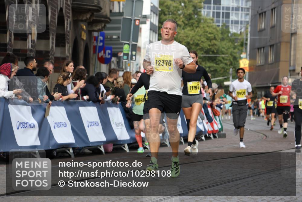 13.09.2026 - 21. swb-Marathon Bremen Strokosch-Dieckow http://msf.ph/oto/10298108 13.09.2026 10:49:32 Ziel 10294, 10392, 10514, 10566, 10655, 11316, 11567, 11621, 11891, 11896, 11984, 12132, 12149, 12450, 12529, 13577, 10709, 11007, 11717 meine-sportfotos.de