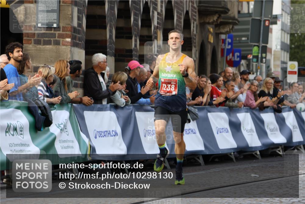 13.09.2026 - 21. swb-Marathon Bremen Strokosch-Dieckow http://msf.ph/oto/10298130 13.09.2026 12:36:11 Ziel 245, 1238 meine-sportfotos.de