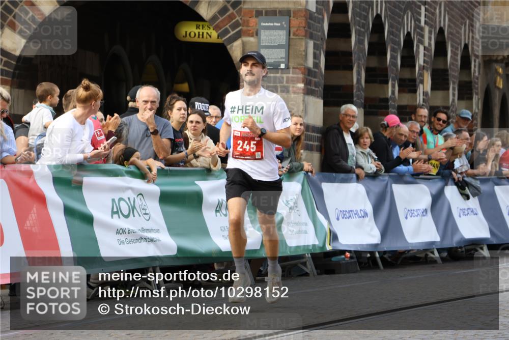 13.09.2026 - 21. swb-Marathon Bremen Strokosch-Dieckow http://msf.ph/oto/10298152 13.09.2026 12:36:16 Ziel 245, 1238, 1670 meine-sportfotos.de