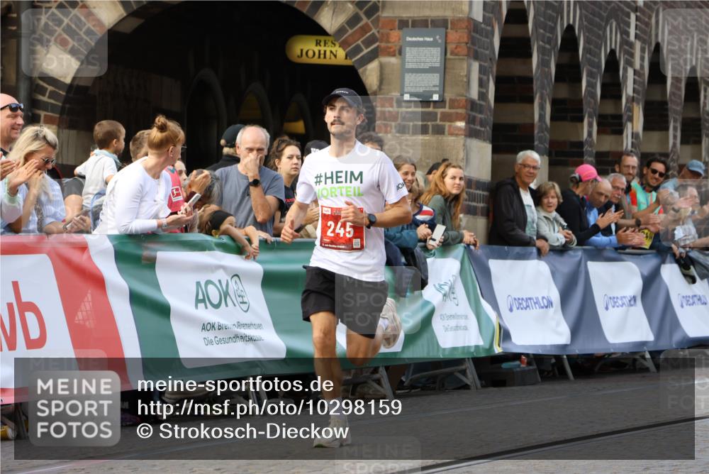 13.09.2026 - 21. swb-Marathon Bremen Strokosch-Dieckow http://msf.ph/oto/10298159 13.09.2026 12:36:16 Ziel 245, 1238, 1670 meine-sportfotos.de