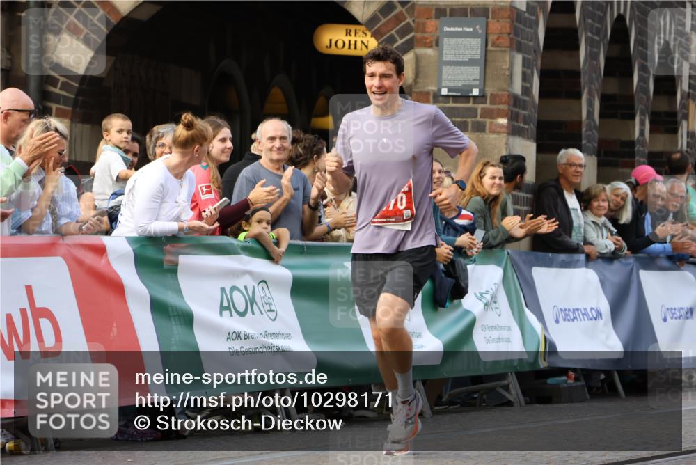 13.09.2026 - 21. swb-Marathon Bremen Strokosch-Dieckow http://msf.ph/oto/10298171 13.09.2026 12:36:25 Ziel 1670 meine-sportfotos.de