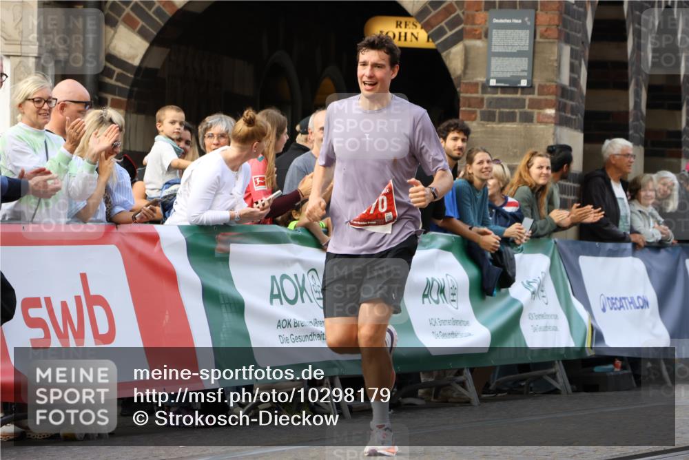 13.09.2026 - 21. swb-Marathon Bremen Strokosch-Dieckow http://msf.ph/oto/10298179 13.09.2026 12:36:25 Ziel 1670 meine-sportfotos.de