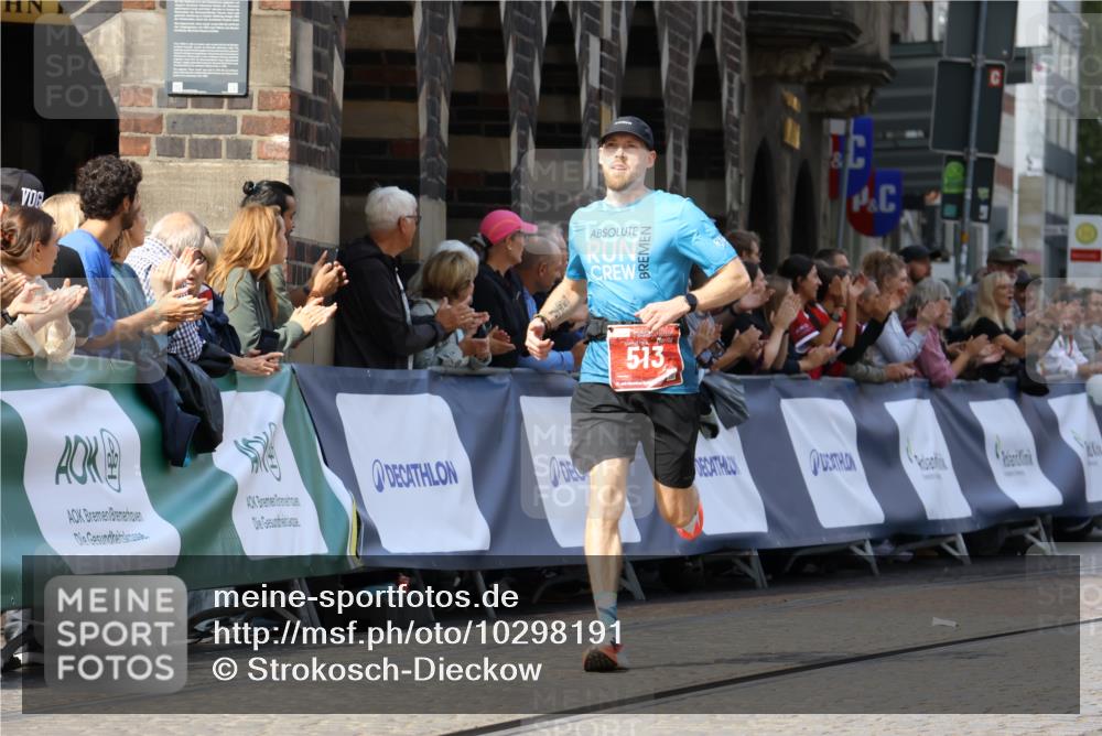 13.09.2026 - 21. swb-Marathon Bremen Strokosch-Dieckow http://msf.ph/oto/10298191 13.09.2026 12:37:46 Ziel 513, 1957 meine-sportfotos.de