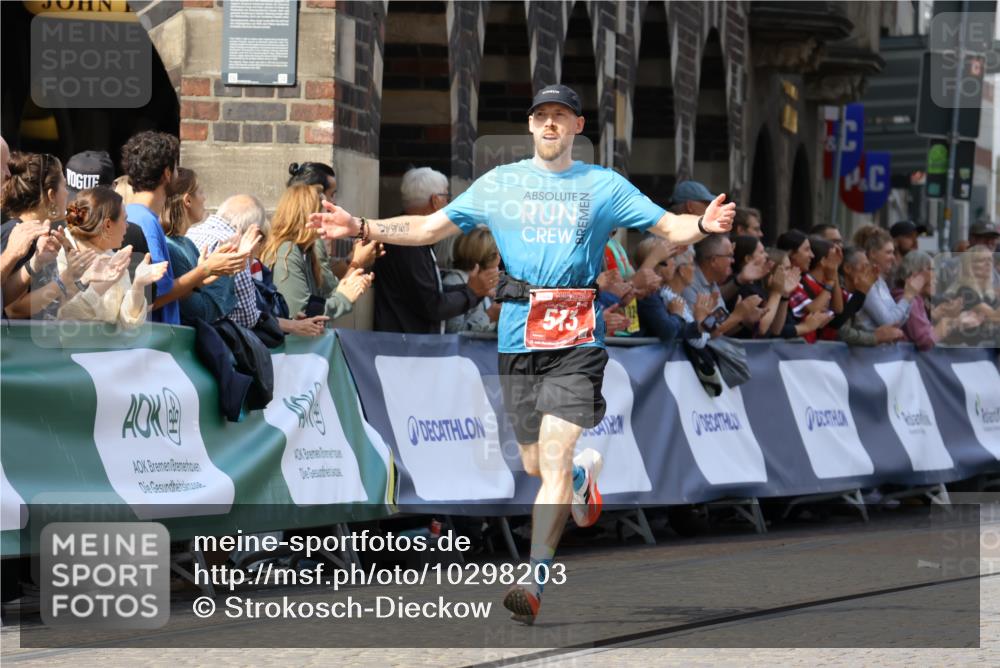 13.09.2026 - 21. swb-Marathon Bremen Strokosch-Dieckow http://msf.ph/oto/10298203 13.09.2026 12:37:46 Ziel 513, 1957 meine-sportfotos.de