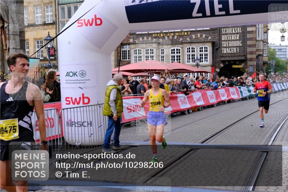 13.09.2026 - 21. swb-Marathon Bremen Tim E. http://msf.ph/oto/10298206 13.09.2026 10:33:57 Ziel 10366, 10475, 11059, 11481, 12459, 13530, 13541 meine-sportfotos.de