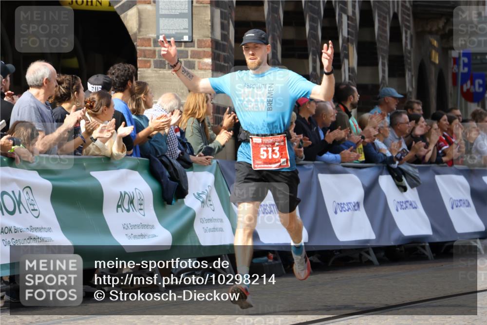 13.09.2026 - 21. swb-Marathon Bremen Strokosch-Dieckow http://msf.ph/oto/10298214 13.09.2026 12:37:46 Ziel 513, 1957 meine-sportfotos.de