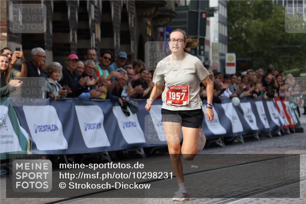 13.09.2026 - 21. swb-Marathon Bremen Strokosch-Dieckow http://msf.ph/oto/10298231 13.09.2026 12:37:50 Ziel 513, 1957 meine-sportfotos.de