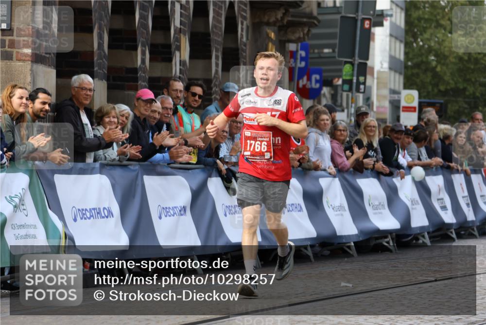 13.09.2026 - 21. swb-Marathon Bremen Strokosch-Dieckow http://msf.ph/oto/10298257 13.09.2026 12:38:04 Ziel 1766 meine-sportfotos.de