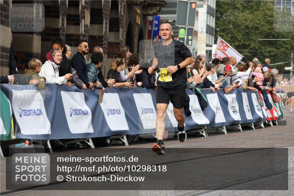 13.09.2026 - 21. swb-Marathon Bremen Strokosch-Dieckow http://msf.ph/oto/10298318 13.09.2026 10:49:45 Ziel 10294, 10739, 10835, 10846, 10910, 11092, 11191, 11621, 11635, 12376, 10452, 10508, 10593, 10966, 11005, 11035, 11183, 12380 meine-sportfotos.de