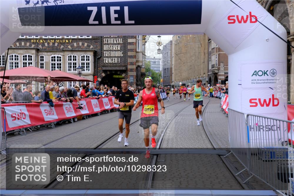 13.09.2026 - 21. swb-Marathon Bremen Tim E. http://msf.ph/oto/10298323 13.09.2026 10:35:01 Ziel 10818, 11197, 11964, 12358, 12413, 12540, 13637 meine-sportfotos.de