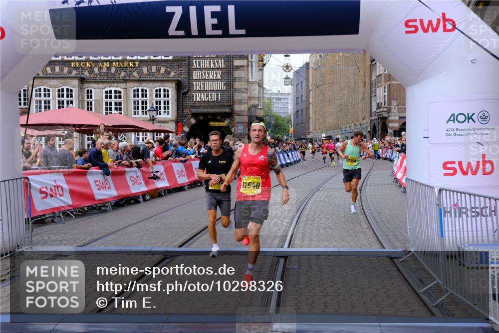 13.09.2026 - 21. swb-Marathon Bremen Tim E. http://msf.ph/oto/10298326 13.09.2026 10:35:02 Ziel 10818, 11197, 11964, 12358, 12413, 12540, 13637 meine-sportfotos.de