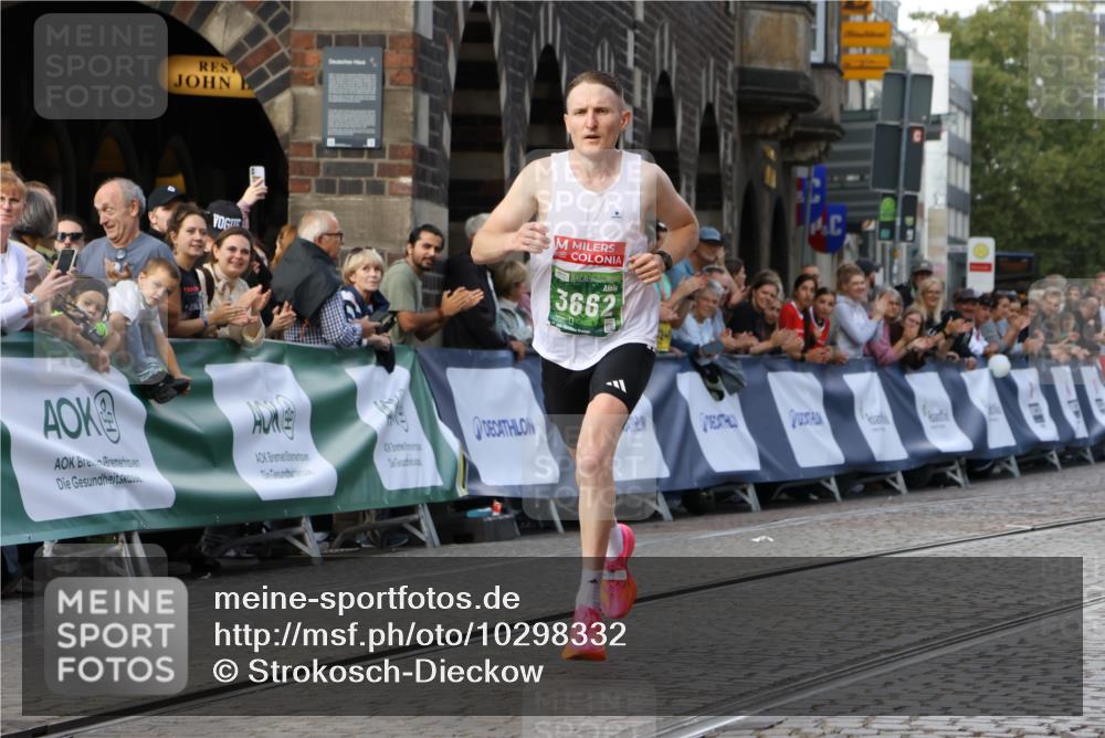 13.09.2026 - 21. swb-Marathon Bremen Strokosch-Dieckow http://msf.ph/oto/10298332 13.09.2026 12:40:44 Ziel 642, 1263 meine-sportfotos.de