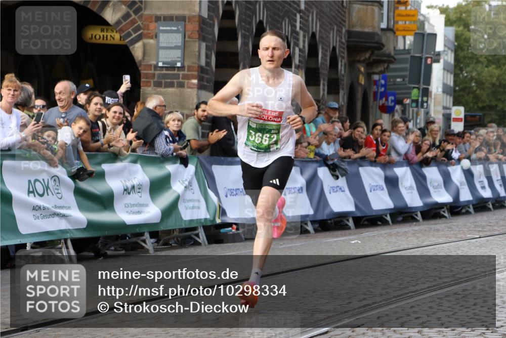 13.09.2026 - 21. swb-Marathon Bremen Strokosch-Dieckow http://msf.ph/oto/10298334 13.09.2026 12:40:44 Ziel 642, 1263 meine-sportfotos.de