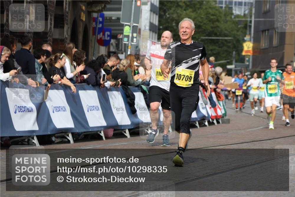 13.09.2026 - 21. swb-Marathon Bremen Strokosch-Dieckow http://msf.ph/oto/10298335 13.09.2026 10:49:51 Ziel 10739, 10835, 10846, 10910, 11092, 11191, 11621, 11635, 11717, 12376, 10452, 10593, 10876, 10966, 11005, 11035, 11415, 12380, 12510 meine-sportfotos.de