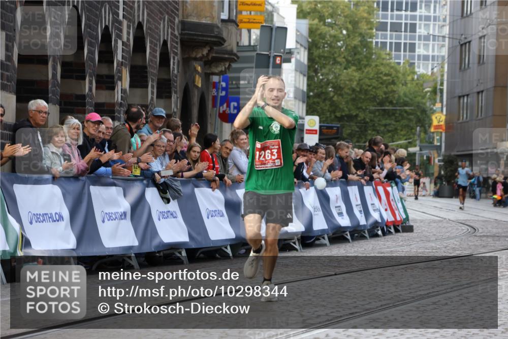 13.09.2026 - 21. swb-Marathon Bremen Strokosch-Dieckow http://msf.ph/oto/10298344 13.09.2026 12:41:11 Ziel 642, 1263, 3662 meine-sportfotos.de
