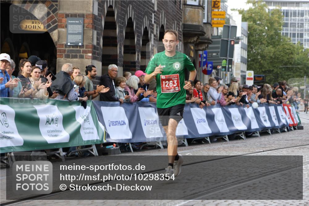 13.09.2026 - 21. swb-Marathon Bremen Strokosch-Dieckow http://msf.ph/oto/10298354 13.09.2026 12:41:12 Ziel 642, 1263, 3662 meine-sportfotos.de