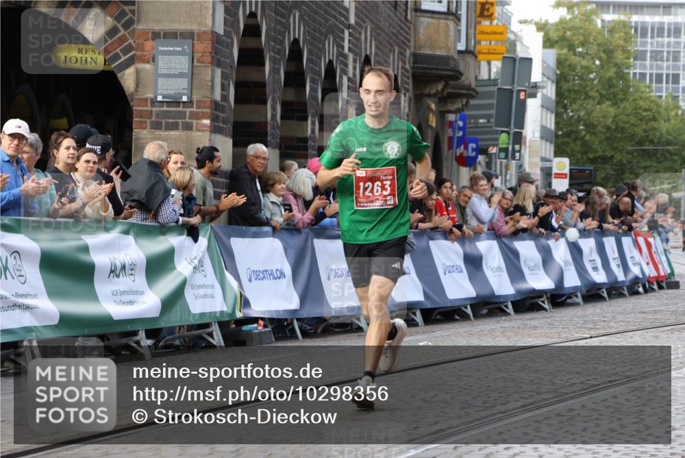 13.09.2026 - 21. swb-Marathon Bremen Strokosch-Dieckow http://msf.ph/oto/10298356 13.09.2026 12:41:12 Ziel 642, 1263, 3662 meine-sportfotos.de