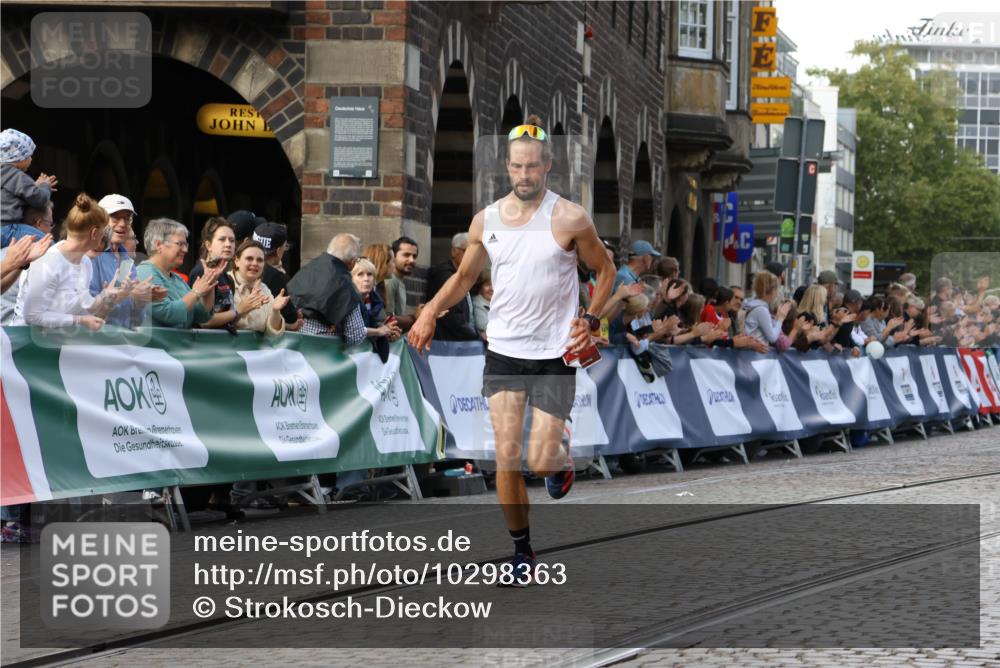 13.09.2026 - 21. swb-Marathon Bremen Strokosch-Dieckow http://msf.ph/oto/10298363 13.09.2026 12:41:23 Ziel 634, 642, 1139 meine-sportfotos.de