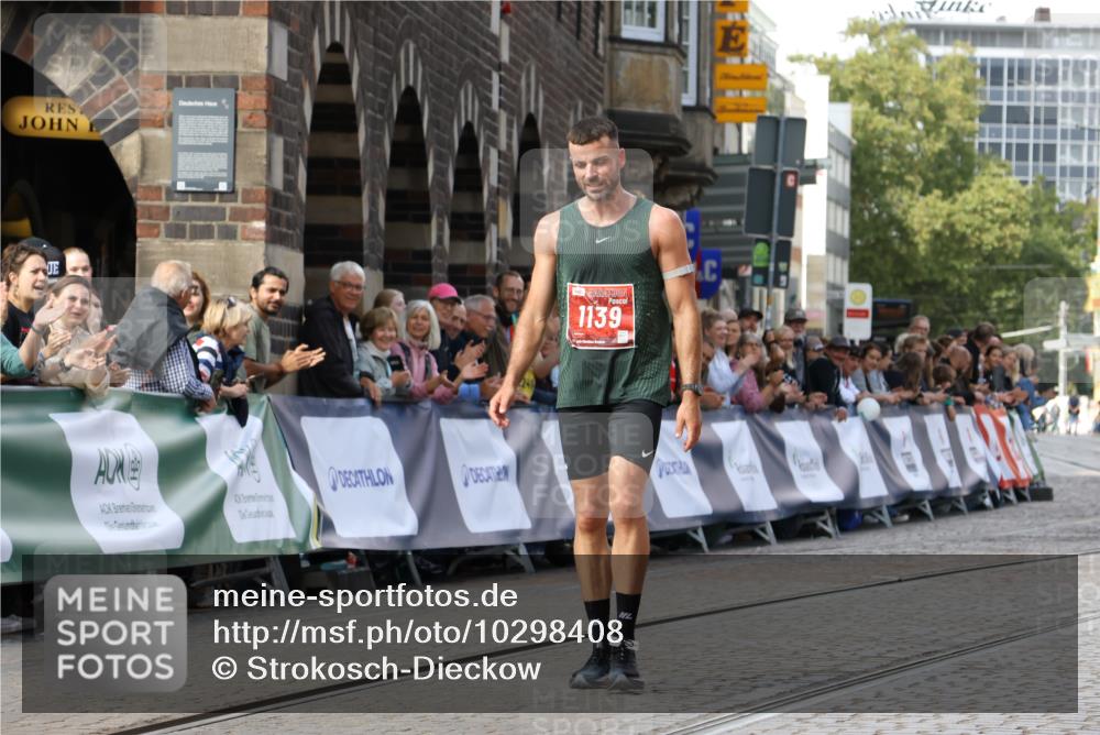 13.09.2026 - 21. swb-Marathon Bremen Strokosch-Dieckow http://msf.ph/oto/10298408 13.09.2026 12:41:53 Ziel 1139 meine-sportfotos.de