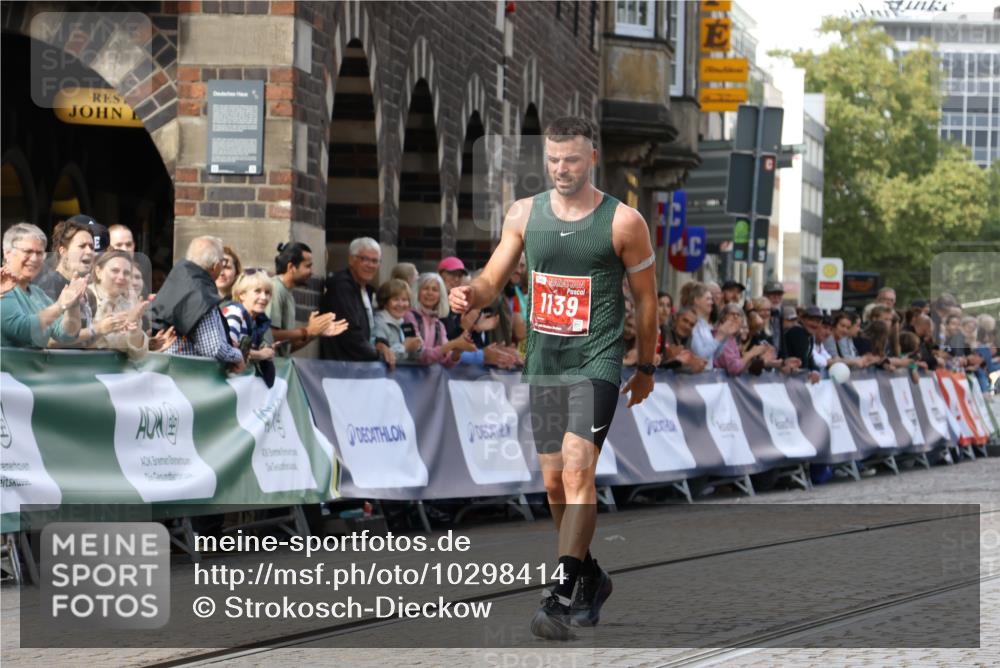 13.09.2026 - 21. swb-Marathon Bremen Strokosch-Dieckow http://msf.ph/oto/10298414 13.09.2026 12:41:53 Ziel 1139 meine-sportfotos.de