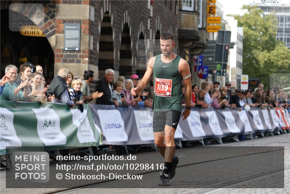 13.09.2026 - 21. swb-Marathon Bremen Strokosch-Dieckow http://msf.ph/oto/10298416 13.09.2026 12:41:54 Ziel 1139 meine-sportfotos.de