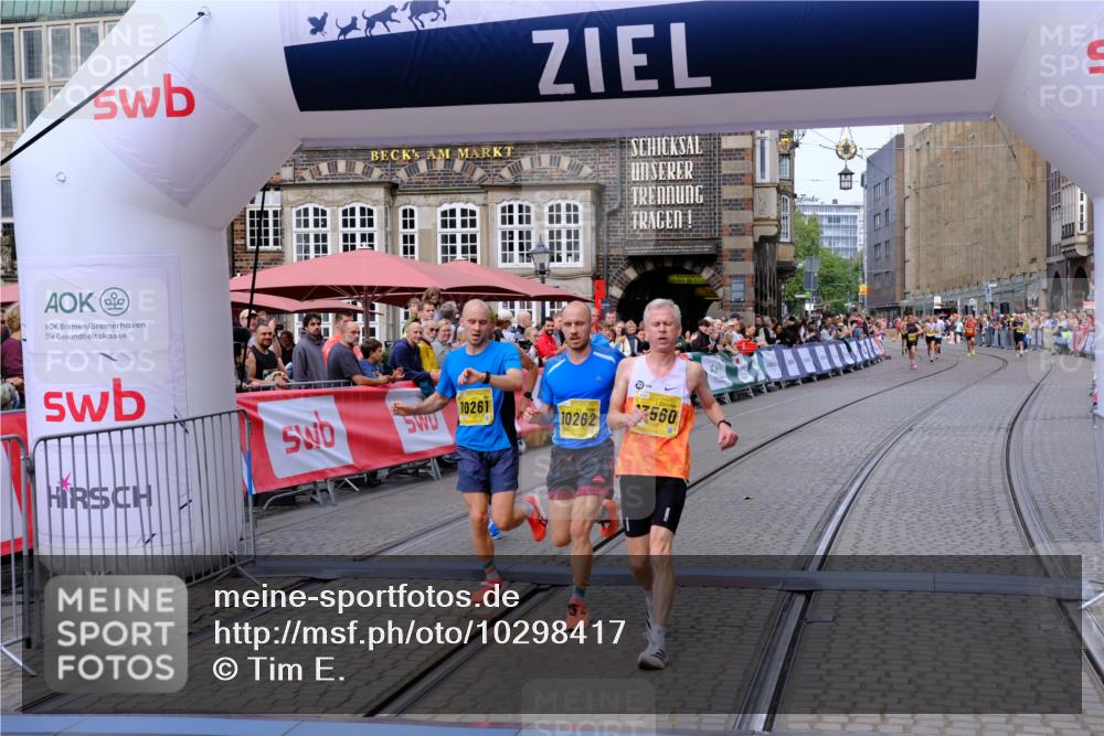 13.09.2026 - 21. swb-Marathon Bremen Tim E. http://msf.ph/oto/10298417 13.09.2026 10:35:24 Ziel 10261, 10262, 13505, 13560, 13601, 13625 meine-sportfotos.de