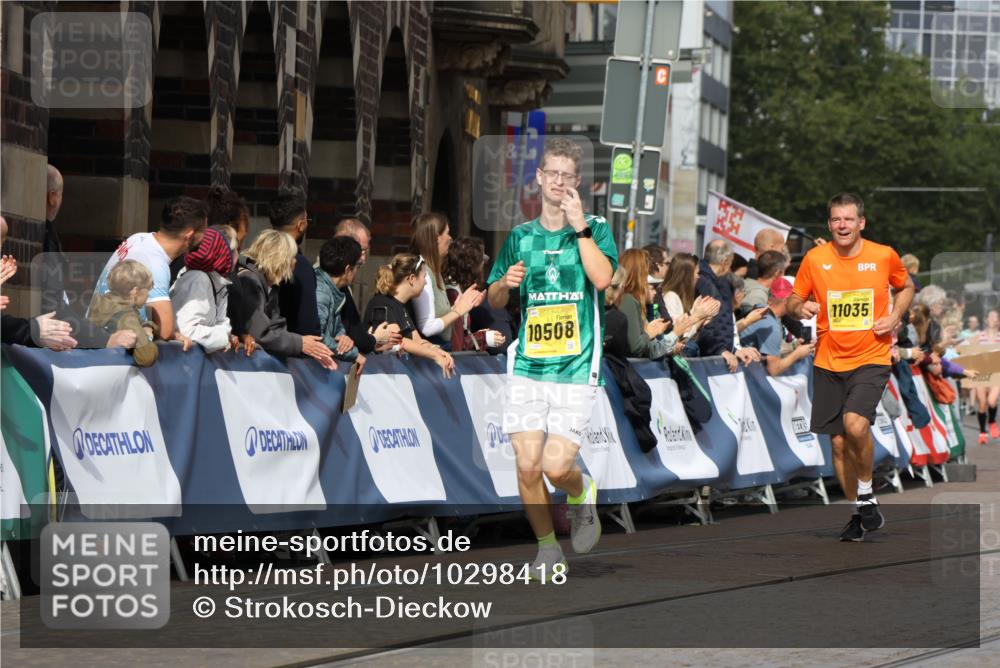 13.09.2026 - 21. swb-Marathon Bremen Strokosch-Dieckow http://msf.ph/oto/10298418 13.09.2026 10:49:57 Ziel 10709, 10739, 10835, 10910, 11007, 11092, 11191, 11635, 11717, 10452, 10876, 11111, 11128, 11415, 12240, 12510 meine-sportfotos.de
