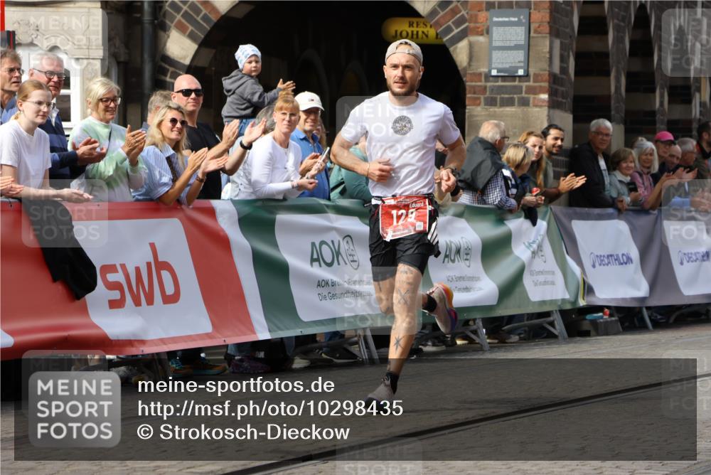 13.09.2026 - 21. swb-Marathon Bremen Strokosch-Dieckow http://msf.ph/oto/10298435 13.09.2026 12:42:11 Ziel 129 meine-sportfotos.de