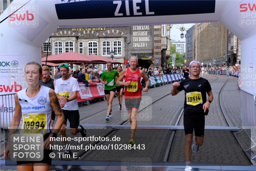 13.09.2026 - 21. swb-Marathon Bremen Tim E. http://msf.ph/oto/10298443 13.09.2026 10:35:37 Ziel 10994, 11068, 11176, 11345, 11512, 13514, 13540, 13583, 13590, 13619 meine-sportfotos.de
