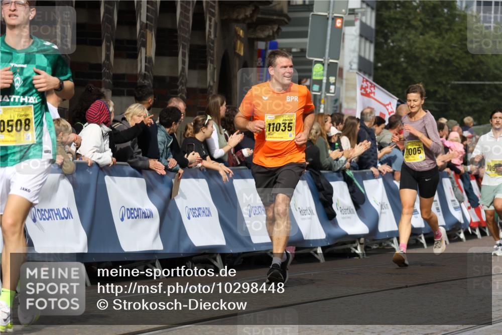 13.09.2026 - 21. swb-Marathon Bremen Strokosch-Dieckow http://msf.ph/oto/10298448 13.09.2026 10:49:59 Ziel 10709, 10835, 10910, 11007, 11092, 11635, 11717, 10876, 11111, 11128, 11415, 12240, 12510 meine-sportfotos.de