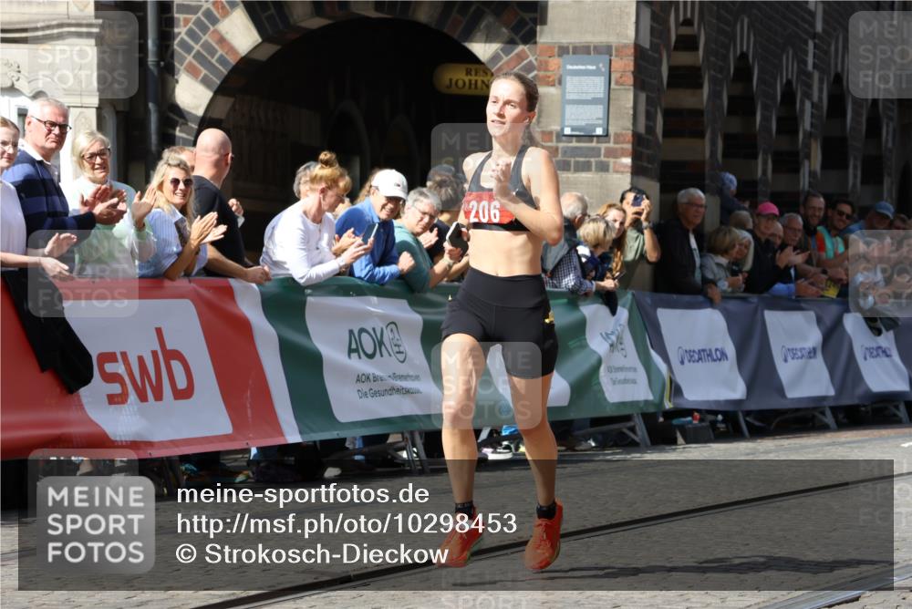 13.09.2026 - 21. swb-Marathon Bremen Strokosch-Dieckow http://msf.ph/oto/10298453 13.09.2026 12:43:04 Ziel 206, 236 meine-sportfotos.de