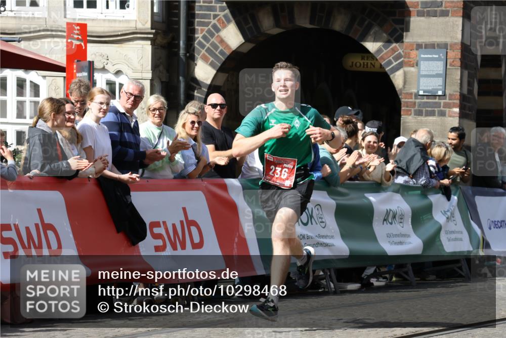 13.09.2026 - 21. swb-Marathon Bremen Strokosch-Dieckow http://msf.ph/oto/10298468 13.09.2026 12:43:11 Ziel 236 meine-sportfotos.de