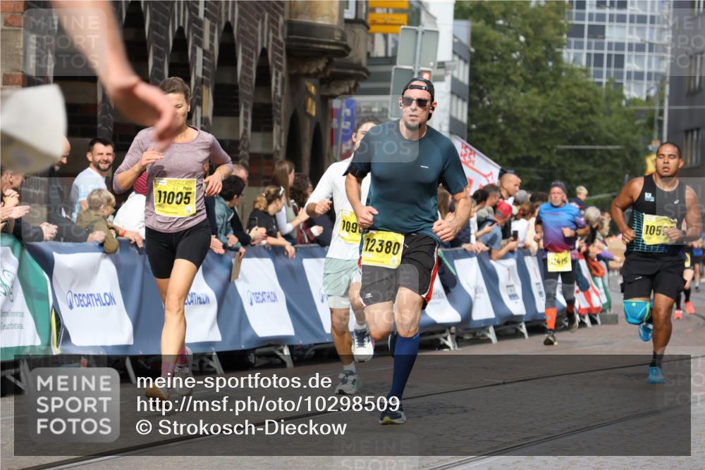 13.09.2026 - 21. swb-Marathon Bremen Strokosch-Dieckow http://msf.ph/oto/10298509 13.09.2026 10:50:03 Ziel 10508, 10709, 11007, 11183, 11717, 10876, 11111, 11128, 11178, 11497, 11499, 12240, 12269 meine-sportfotos.de