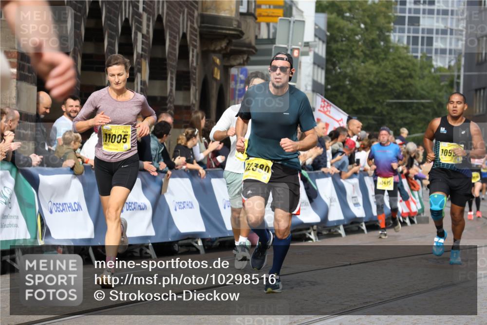13.09.2026 - 21. swb-Marathon Bremen Strokosch-Dieckow http://msf.ph/oto/10298516 13.09.2026 10:50:03 Ziel 10508, 10709, 11007, 11183, 11717, 10876, 11111, 11128, 11178, 11497, 11499, 12240, 12269 meine-sportfotos.de