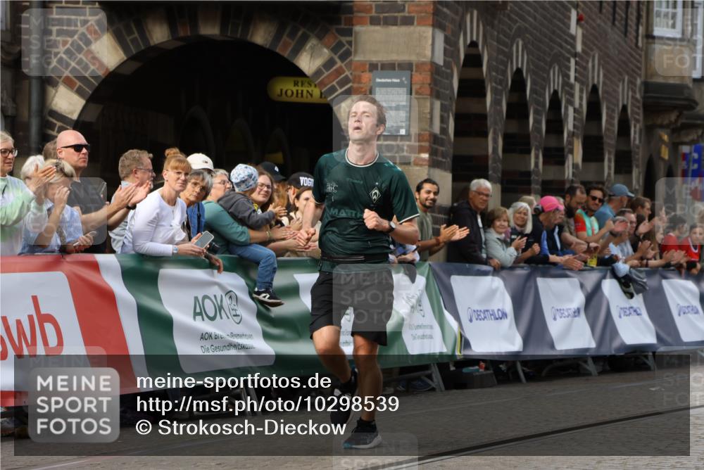 13.09.2026 - 21. swb-Marathon Bremen Strokosch-Dieckow http://msf.ph/oto/10298539 13.09.2026 12:44:06 Ziel 1567, 5212, 1313, 2044, 6507 meine-sportfotos.de