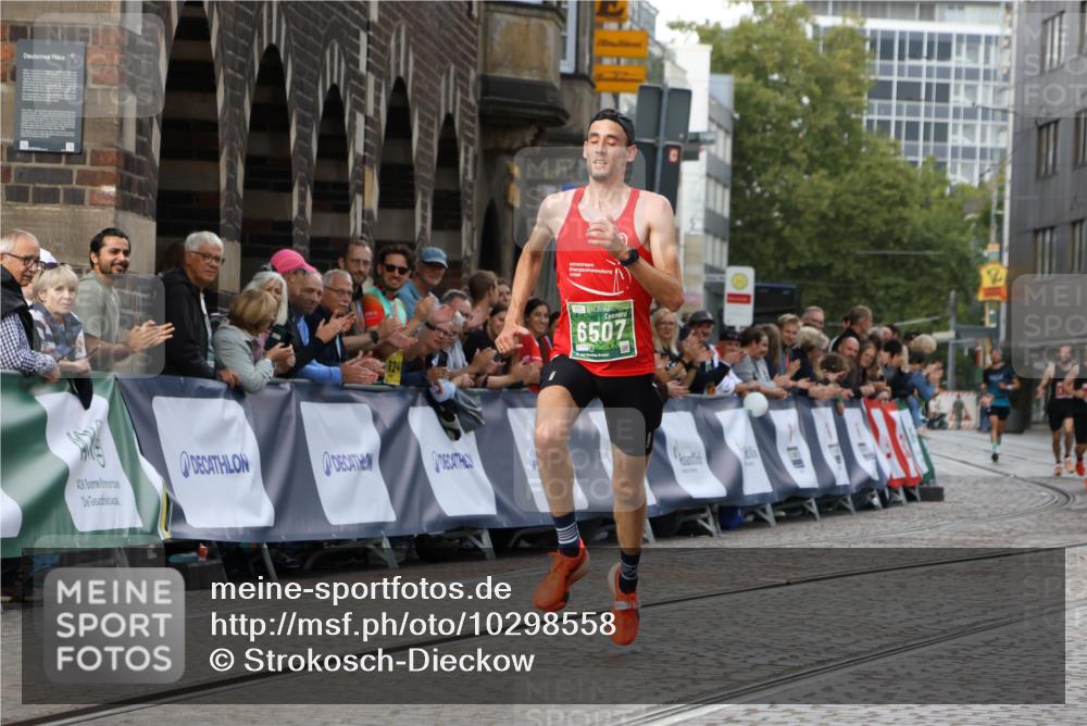 13.09.2026 - 21. swb-Marathon Bremen Strokosch-Dieckow http://msf.ph/oto/10298558 13.09.2026 12:44:16 Ziel 798, 1490 meine-sportfotos.de