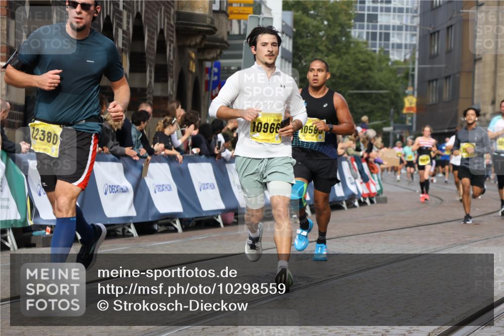 13.09.2026 - 21. swb-Marathon Bremen Strokosch-Dieckow http://msf.ph/oto/10298559 13.09.2026 10:50:04 Ziel 10508, 10709, 10966, 11007, 11035, 11183, 11717, 10170, 10876, 11111, 11128, 11178, 11497, 11499, 12240, 12269 meine-sportfotos.de