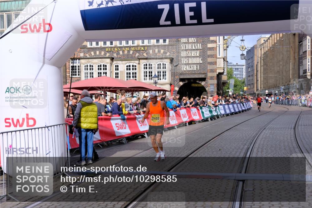 13.09.2026 - 21. swb-Marathon Bremen Tim E. http://msf.ph/oto/10298585 13.09.2026 10:36:53 Ziel 11916, 12456, 13548 meine-sportfotos.de