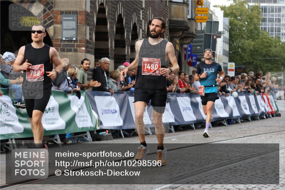 13.09.2026 - 21. swb-Marathon Bremen Strokosch-Dieckow http://msf.ph/oto/10298596 13.09.2026 12:44:30 Ziel 798, 1313, 1490, 2044, 6507, 289 meine-sportfotos.de