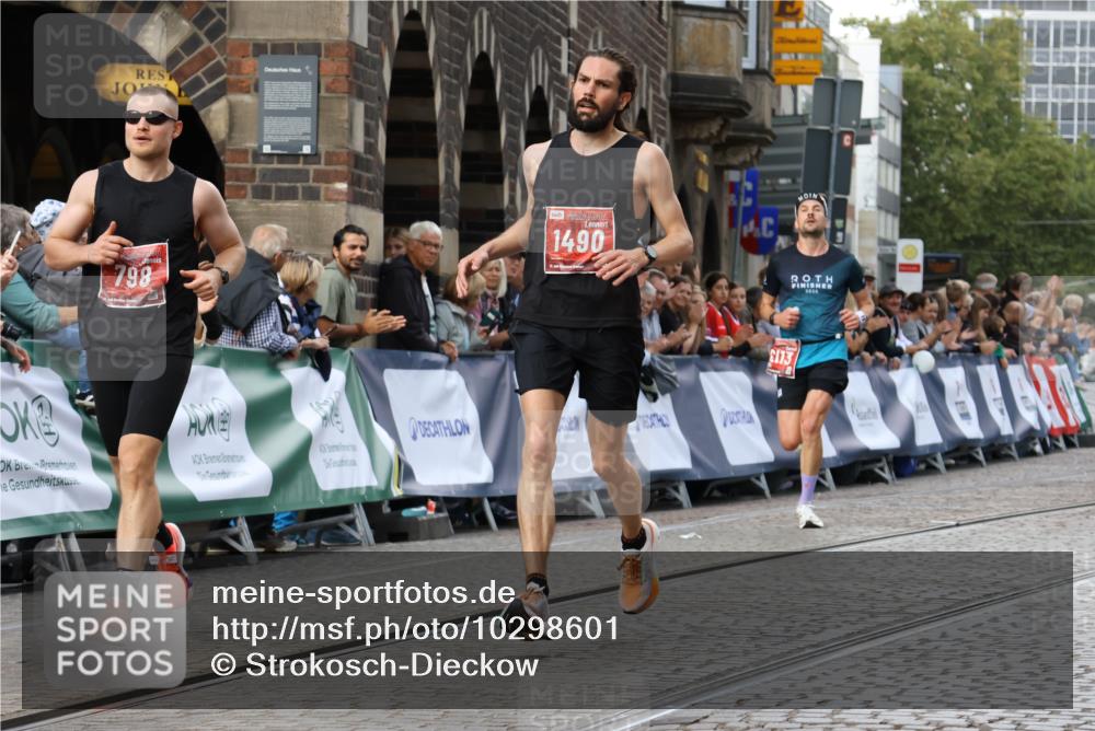 13.09.2026 - 21. swb-Marathon Bremen Strokosch-Dieckow http://msf.ph/oto/10298601 13.09.2026 12:44:30 Ziel 798, 1313, 1490, 2044, 6507, 289 meine-sportfotos.de