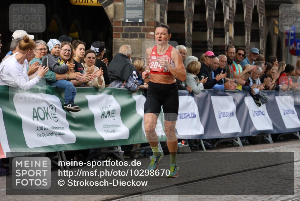 13.09.2026 - 21. swb-Marathon Bremen Strokosch-Dieckow http://msf.ph/oto/10298670 13.09.2026 12:44:41 Ziel 2044, 6507, 289, 4474, 6485 meine-sportfotos.de