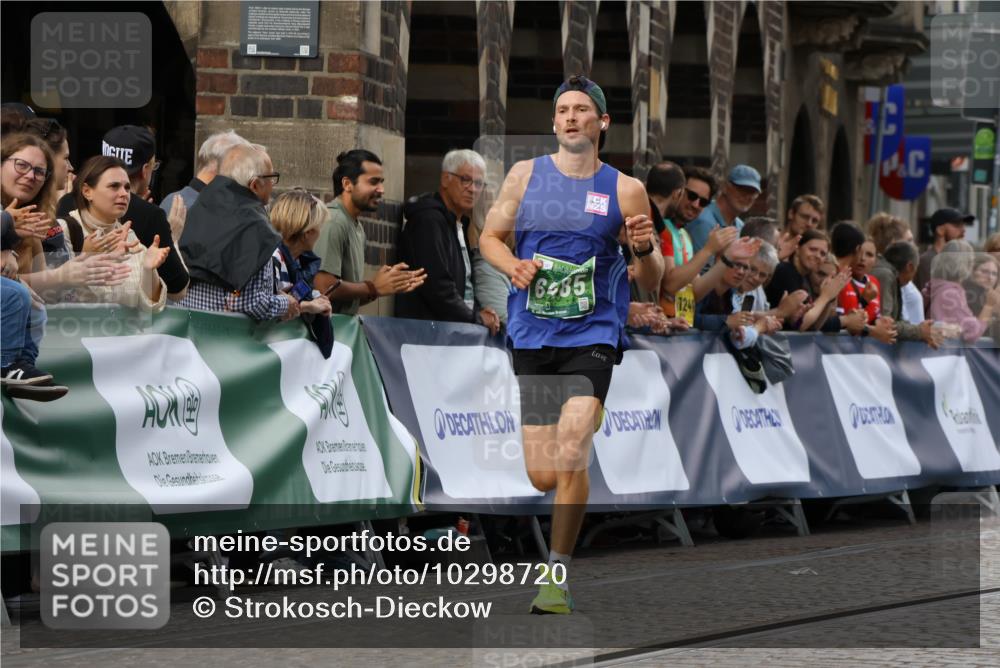 13.09.2026 - 21. swb-Marathon Bremen Strokosch-Dieckow http://msf.ph/oto/10298720 13.09.2026 12:44:45 Ziel 2044, 6507, 814, 1187, 1840, 4474, 6485, 8285 meine-sportfotos.de