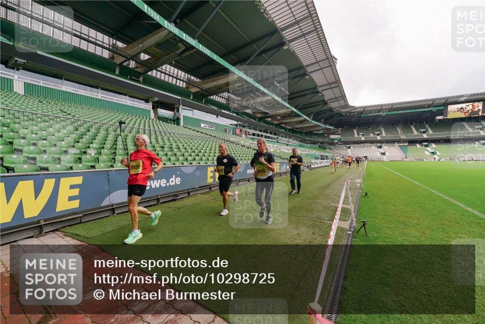 13.09.2026 - 21. swb-Marathon Bremen Michael Burmester http://msf.ph/oto/10298725 13.09.2026 10:34:06 Laufen im Stadion 10018, 10067, 10078, 10147, 10166, 10177, 10184, 10203, 10211, 10236, 10240, 10254, 10297, 10300, 10355, 10356, 10367, 10368, 10369, 10372, 10374, 10379, 10383, 10394, 10408, 10415, 10423, 10428, 10460, 10485, 10494, 10530, 10550, 10559, 10578, 10604, 10639, 10668, 10669, 10673, 10677, 10687, 10691, 10699, 10700, 10728, 10745, 10749, 10750, 10772, 10787, 10788, 10794, 10798, 10828, 10857, 10914, 10928, 11126, 11162, 11343, 11803, 11965, 10146, 10222 meine-sportfotos.de