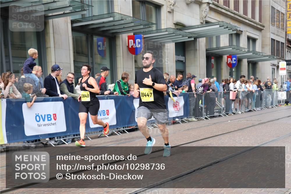 13.09.2026 - 21. swb-Marathon Bremen Strokosch-Dieckow http://msf.ph/oto/10298736 13.09.2026 10:46:07 Ziel 10228, 10590, 10897, 11110, 11155, 11287, 11356, 11706, 11926, 12035, 13511, 13609, 10436, 10447, 10992, 11015, 11762, 11925, 11956, 12033, 12069, 12556, 12557, 13529, 13609, 13612, 13640 meine-sportfotos.de