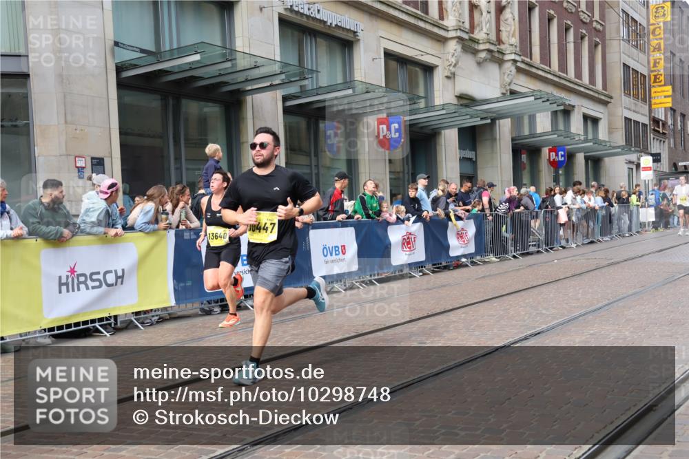 13.09.2026 - 21. swb-Marathon Bremen Strokosch-Dieckow http://msf.ph/oto/10298748 13.09.2026 10:46:08 Ziel 10228, 10590, 10897, 11110, 11155, 11287, 11356, 11706, 11926, 12035, 13511, 10436, 10447, 10992, 11762, 11925, 11956, 12033, 12069, 12556, 12557, 13529, 13609, 13612, 13640 meine-sportfotos.de