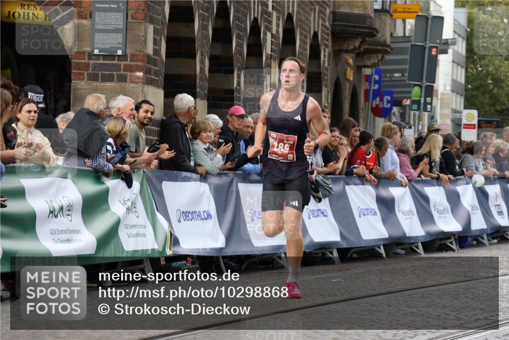 13.09.2026 - 21. swb-Marathon Bremen Strokosch-Dieckow http://msf.ph/oto/10298868 13.09.2026 12:45:07 Ziel 289, 4474, 6485, 1544 meine-sportfotos.de