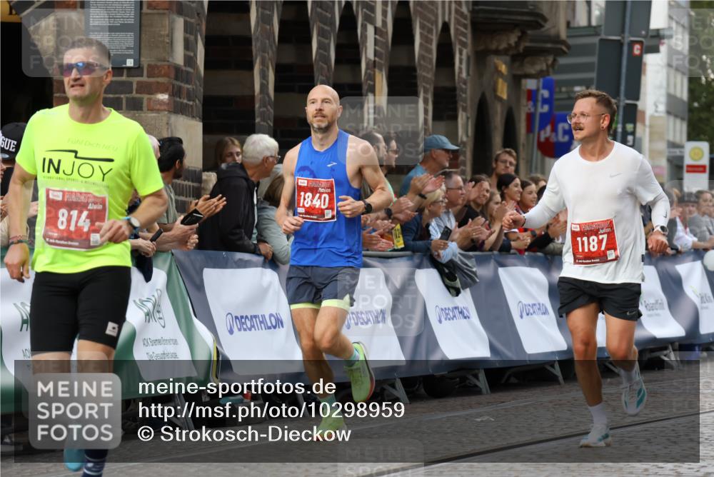 13.09.2026 - 21. swb-Marathon Bremen Strokosch-Dieckow http://msf.ph/oto/10298959 13.09.2026 12:45:24 Ziel 322, 814, 1187, 1544, 1840, 4474, 8285, 2032 meine-sportfotos.de