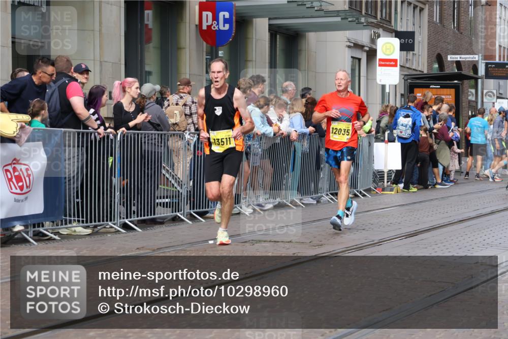 13.09.2026 - 21. swb-Marathon Bremen Strokosch-Dieckow http://msf.ph/oto/10298960 13.09.2026 10:46:27 Ziel 10289, 10445, 10504, 10590, 10897, 11155, 11199, 11661, 11783, 12035, 12364, 12375, 13511, 10228, 10447, 10897, 10992, 11110, 11287, 11356, 11706, 11925, 11926, 13609, 13640 meine-sportfotos.de
